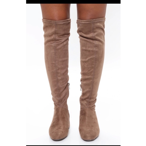 Fashion nova over the knee boots - Picture 3 of 8